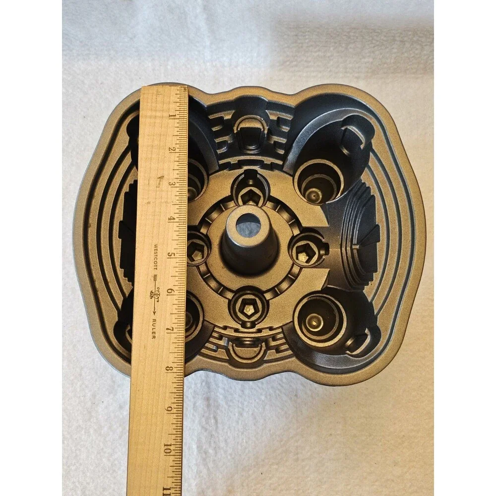Vtg. Nordic Ware PALACE ROYALE Bundt Pan 10 Cup Silver Cast Aluminum 8